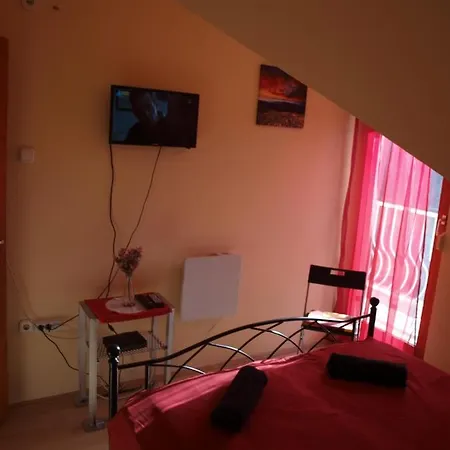 Gajo Kisduna Maganhaz Apartment