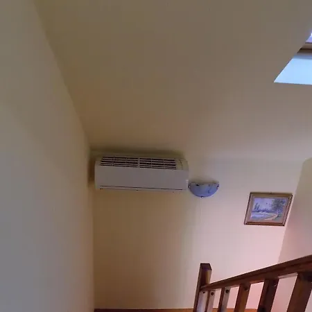 Gajo Kisduna Maganhaz Apartament *